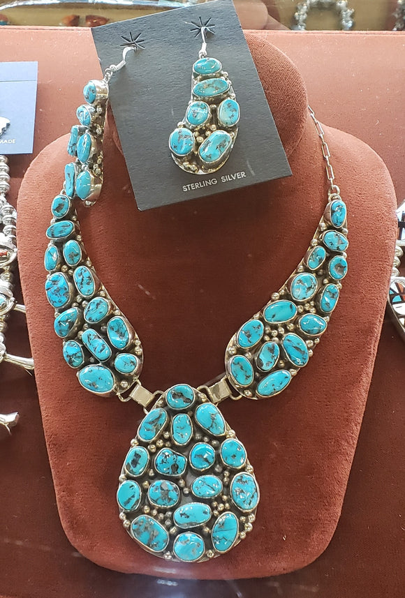 Silver and turquoise jewelry. Our extensive Native American Indian collection also includes American Indian Jewelry, Pottery, Arts & Crafts.